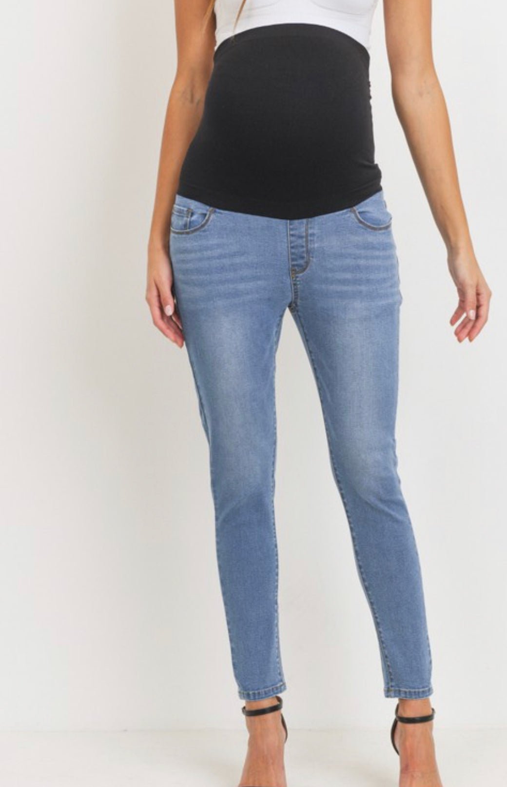 Light Denim Jeans - The Bump & Company LLC